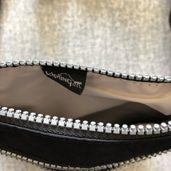 Kipling crossbody bag - Picture 3 of 3